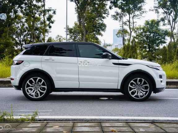 Land Rover Range Rover Evoque 2.0 R-Dynamic SE 2015 - Cần bán xe màu trắng
