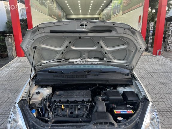 Kia Carens 2015 - Xe gia đình, giá tốt 288tr