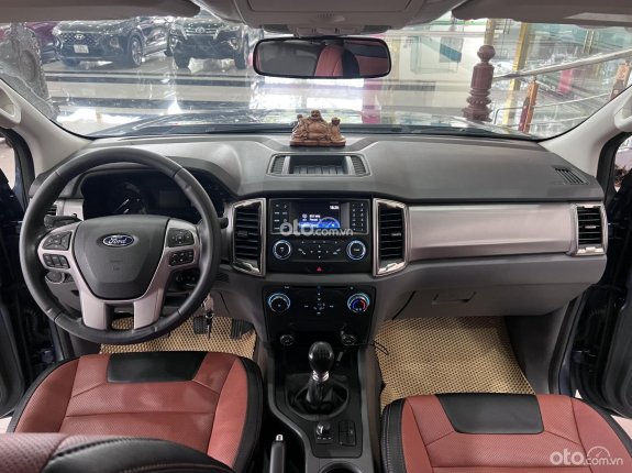 Ford Ranger XLT 2.2 4X4 MT 2017 - Hai cầu, máy dầu, nhập khẩu nguyên chiếc