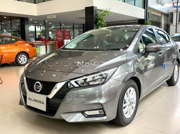 Giá 523tr, tặng full phụ kiện