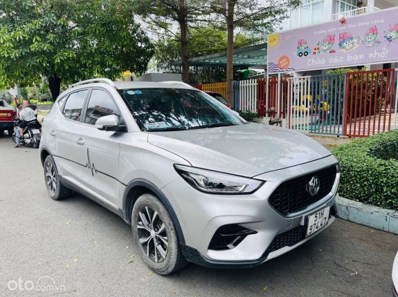 Màu bạc giá 490tr