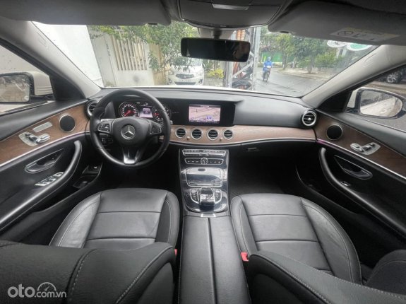 Mercedes-Benz E200 2017 - Giá 1 tỷ 180, giá tốt cho anh em