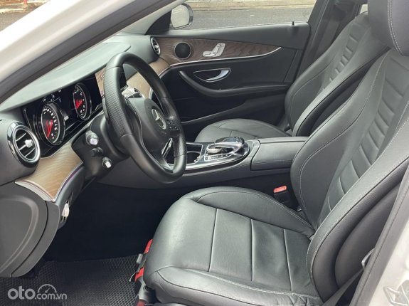 Mercedes-Benz E200 2017 - Giá 1 tỷ 180, giá tốt cho anh em
