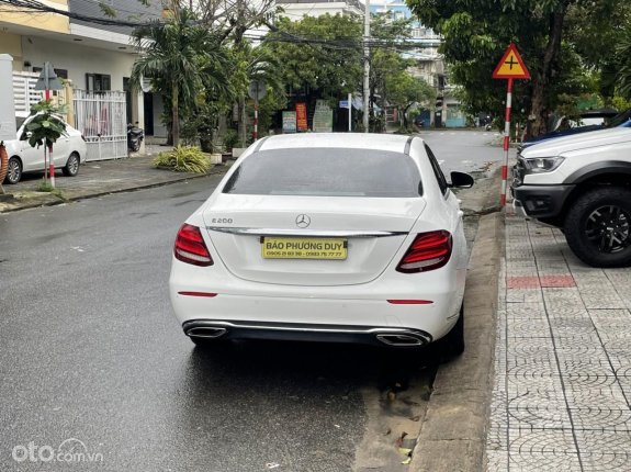 Mercedes-Benz E200 2017 - Giá 1 tỷ 180, giá tốt cho anh em