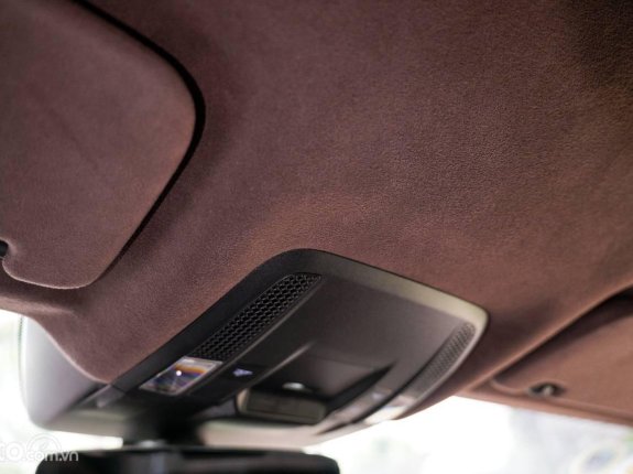 Porsche Taycan Turbo 2021 - Màu đỏ Carmine Red