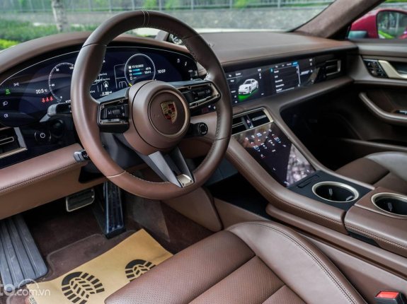 Porsche Taycan Turbo 2021 - Màu đỏ Carmine Red