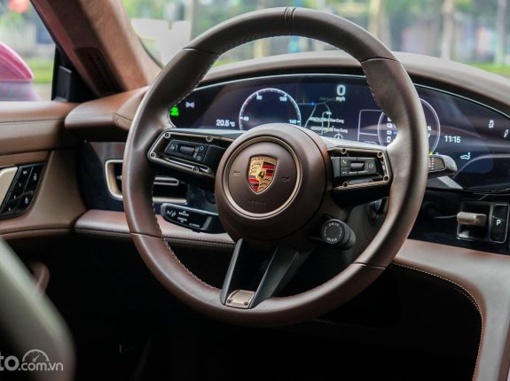 Porsche Taycan Turbo 2021 - Màu đỏ Carmine Red