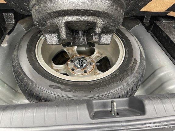 Honda Civic 1.8 AT 2011 - Màu bạc, còn đẹp