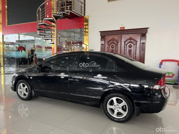 Honda Civic 1.8 MT 2010 - Gầm bệ chắc chắn, tôn vỏ dày, xe đẹp không lỗi nhỏ