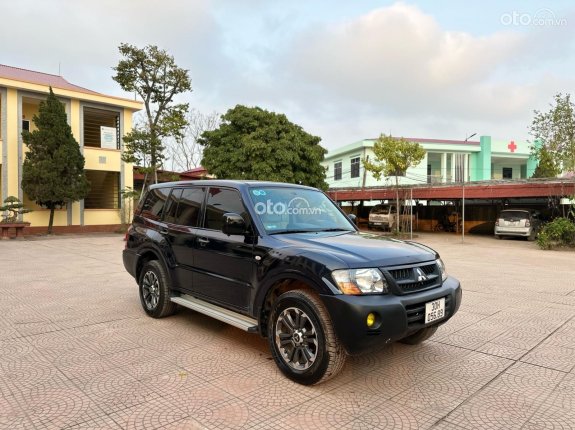 Mitsubishi Pajero 3.0 V6 2004 - 2 cầu nhập Nhật Bản V73, đã độ Limosine cực chất