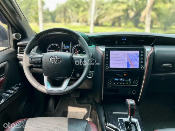 Toyota Fortuner 2.4 AT 4x2 Legender 2022 - Tư nhân biển tỉnh