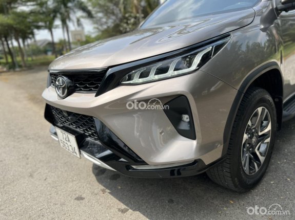 Toyota Fortuner 2.4 AT 4x2 Legender 2022 - Tư nhân biển tỉnh