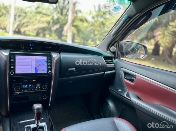 Toyota Fortuner 2.4 AT 4x2 Legender 2022 - Tư nhân biển tỉnh