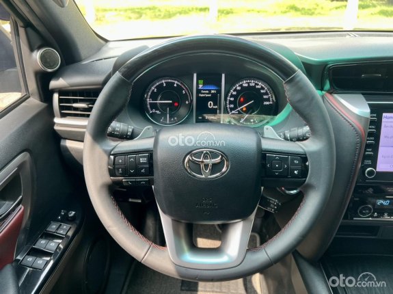 Toyota Fortuner 2.4 AT 4x2 Legender 2022 - Tư nhân biển tỉnh