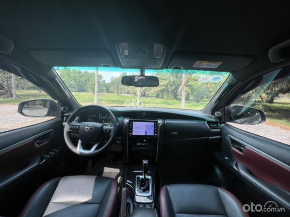 Toyota Fortuner 2.4 AT 4x2 Legender 2022 - Tư nhân biển tỉnh