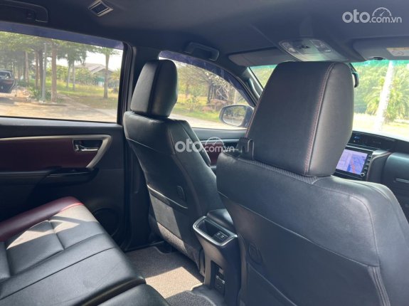 Toyota Fortuner 2.4 AT 4x2 Legender 2022 - Tư nhân biển tỉnh