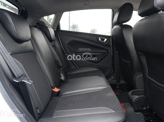 Ford Fiesta 2018 - Màu trắng, giá chỉ 389 triệu