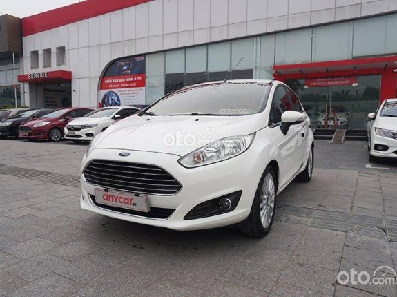 Ford Fiesta 2018 - Màu trắng, giá chỉ 389 triệu