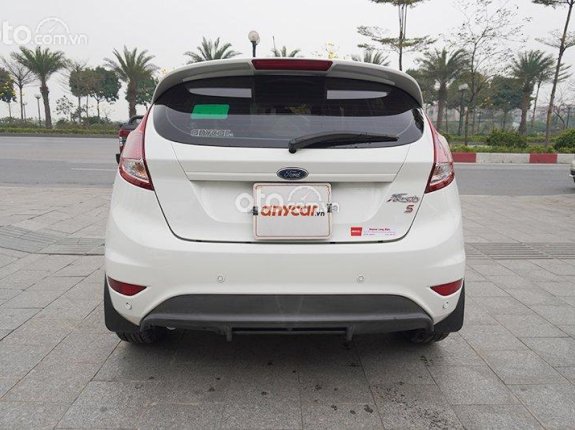 Ford Fiesta 2018 - Màu trắng, giá chỉ 389 triệu