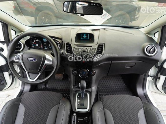 Ford Fiesta 2018 - Màu trắng, giá chỉ 389 triệu