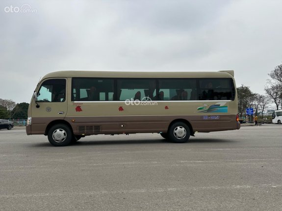 Limousine 2016 thân dài chuyên du lịch xịn xem xe Trung Văn Hà Nội