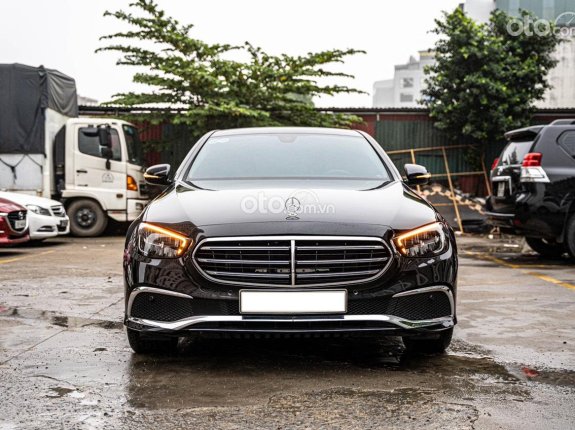 Cần bán lại xe màu đen