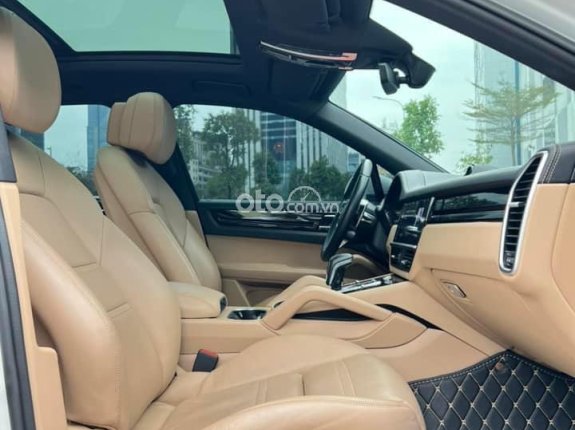 Porsche Cayenne S 2018 - Bán xe màu trắng