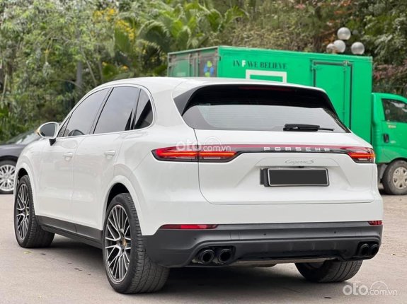 Porsche Cayenne S 2018 - Bán xe màu trắng