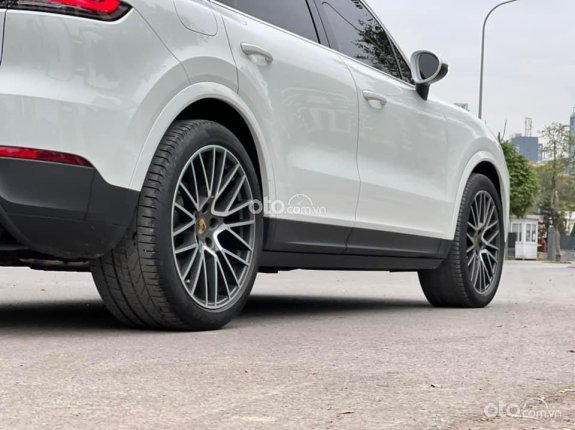Porsche Cayenne S 2018 - Bán xe màu trắng