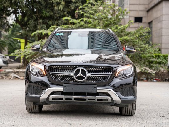 Mercedes-Benz GLC 250 4Matic 2018 - Xe màu đen