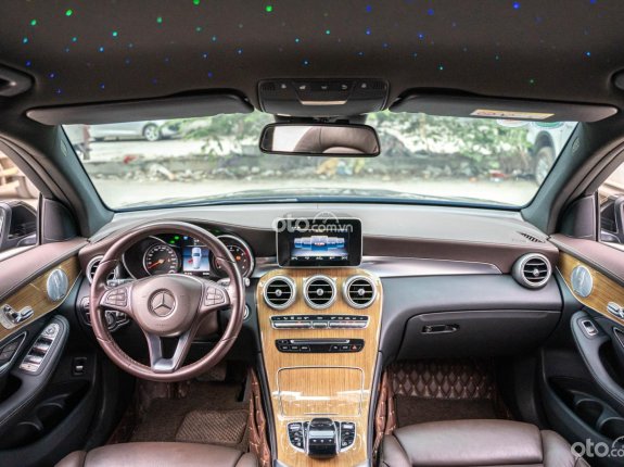 Mercedes-Benz GLC 250 4Matic 2018 - Xe màu đen