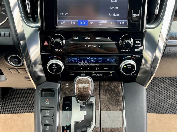 Toyota Alphard Executive Lounge 2019 - Xe màu đen, xe nhập