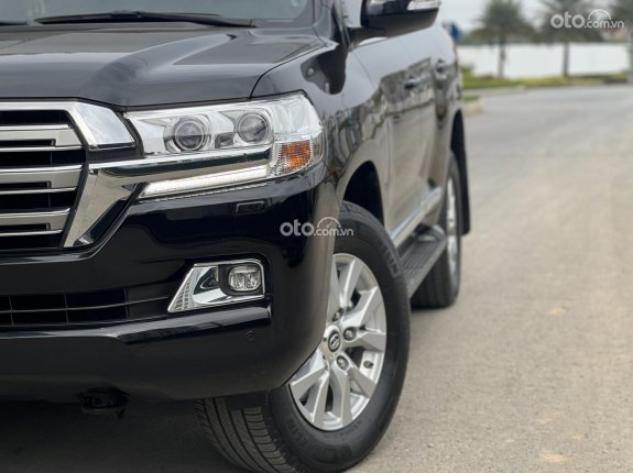 Toyota Land Cruiser 2019 - Bán xe màu đen