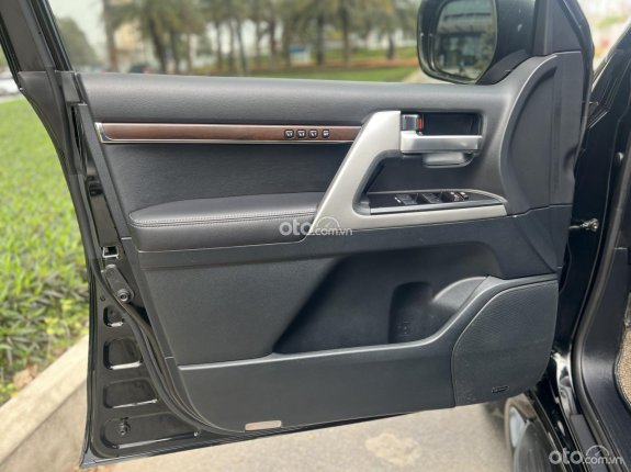 Toyota Land Cruiser 2019 - Bán xe màu đen
