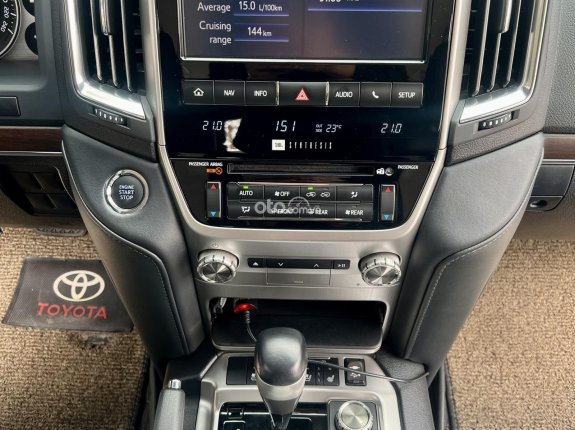 Toyota Land Cruiser 2019 - Bán xe màu đen