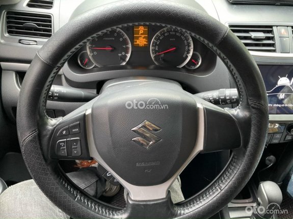 Suzuki Swift 1.4 AT 2015 - Cần bán xe giá chỉ 355 triệu