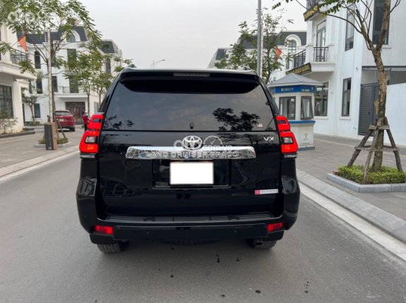 Toyota Land Cruiser Prado VX 2022 - Xe màu đen, nhập khẩu