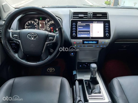 Toyota Land Cruiser Prado VX 2022 - Xe màu đen, nhập khẩu