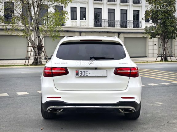 Mercedes-Benz GLC 300 4Matic 2016 - Xe màu trắng