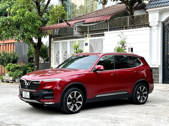 VinFast LUX SA2.0 Cao cấp 2021 - Xe đi 3.3 vạn km