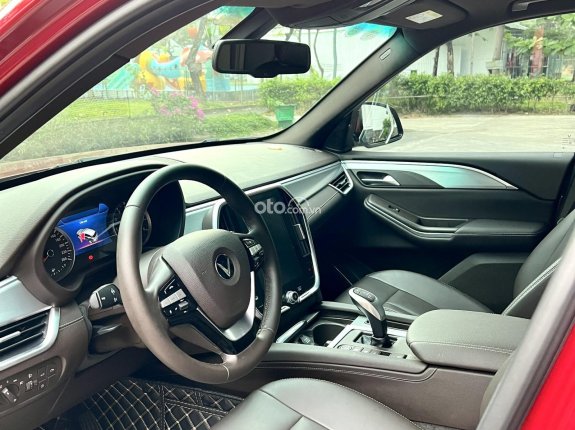 VinFast LUX SA2.0 Cao cấp 2021 - Xe đi 3.3 vạn km