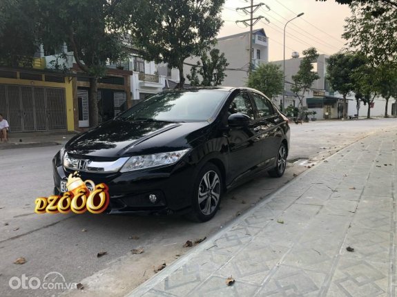 Xe màu đen