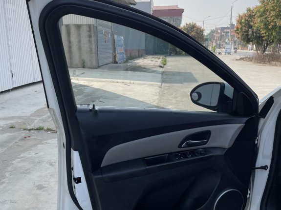 Chevrolet Cruze LTZ 2013 - Giấy tờ đầy đủ, có hỗ trợ mua trả góp