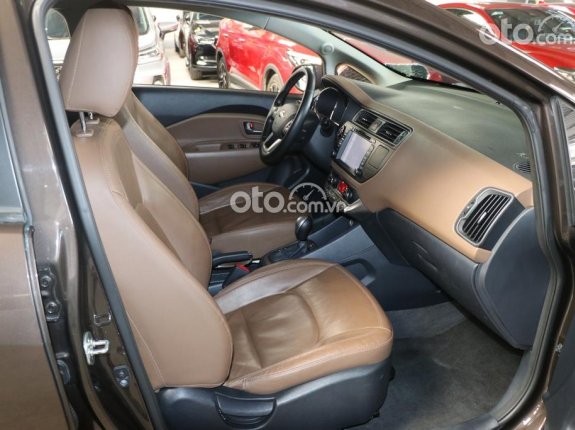 Kia Rio 1.4 AT Hatchback 2016 - Xe màu nâu, xe nhập