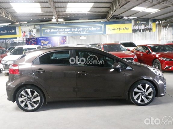 Kia Rio 1.4 AT Hatchback 2016 - Xe màu nâu, xe nhập