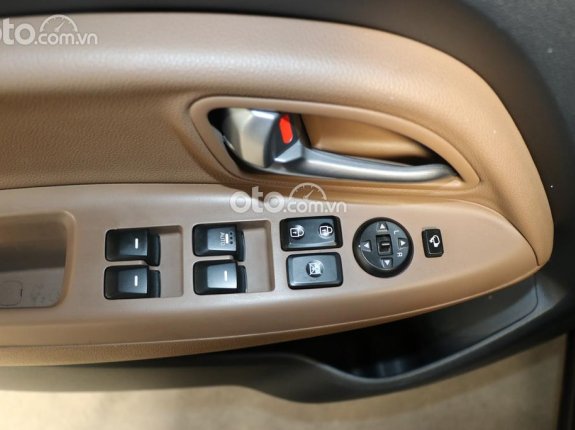 Kia Rio 1.4 AT Hatchback 2016 - Xe màu nâu, xe nhập