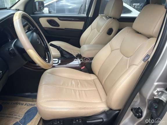 Ford Escape 2010 - Bán ô tô mới 95% giá chỉ 335tr