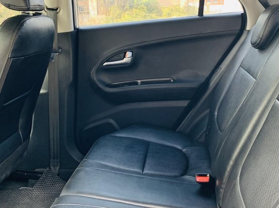 Kia Morning 2012 - Màu trắng, nhập khẩu, giá cực tốt