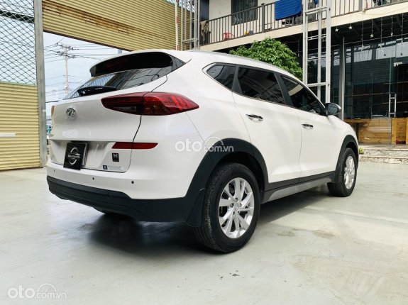 Hyundai Tucson 2.0 Tiêu chuẩn 2021 - Xe rất mới, odo chuẩn 22.000km, bao test hãng