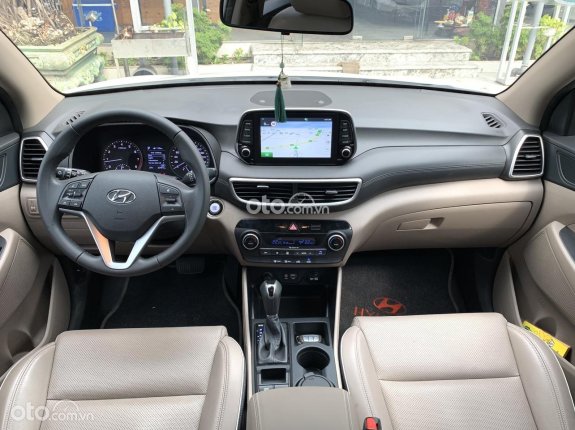 Hyundai Tucson 2.0 Tiêu chuẩn 2021 - Xe rất mới, odo chuẩn 22.000km, bao test hãng